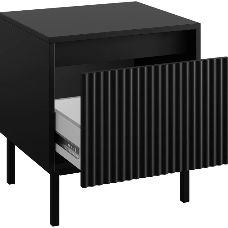 Comodino 45x50h cm design cannettato nero Strike