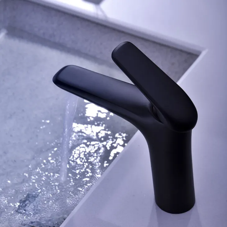 Miscelatore per lavabo bagno ottone nero Becco