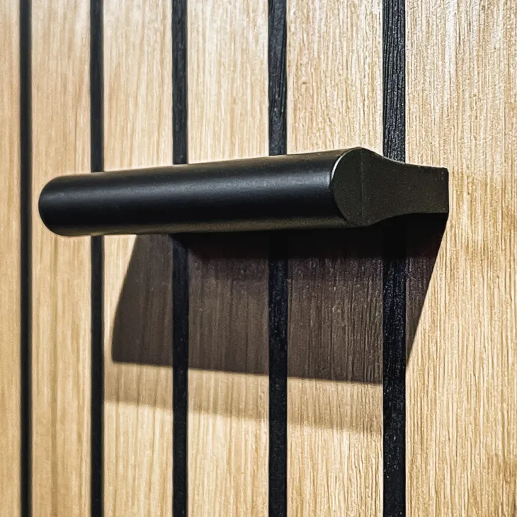 Mobile ingresso 90x203h cm con appendiabiti rovere rustico antracite stampa a righe California 1 Gihome®