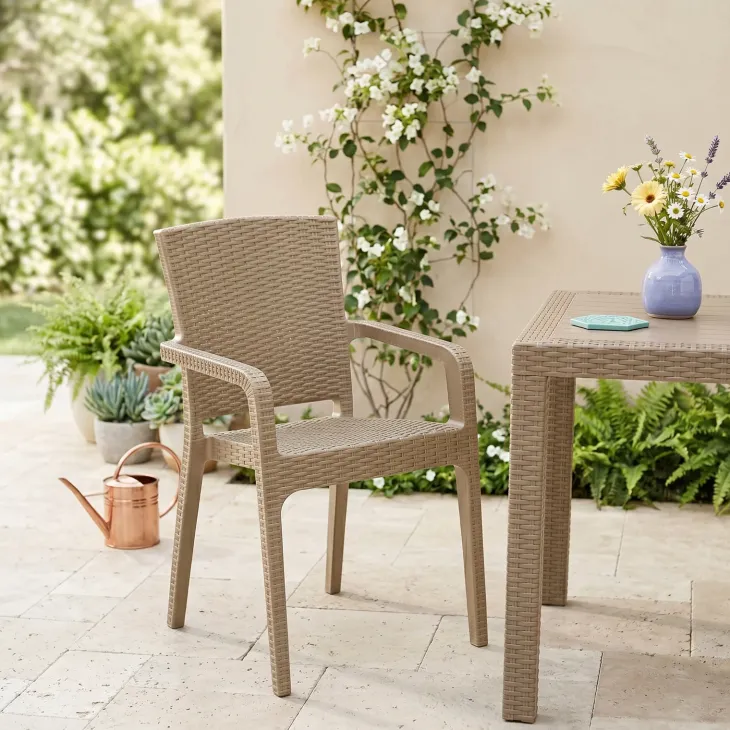 Sedia da giardino esterno bar impilabile con braccioli polipropilene effetto rattan tortora Maddy