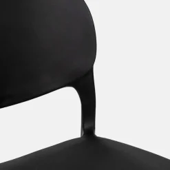Sedia da pranzo impilabile in polipropilene nera Pixel
