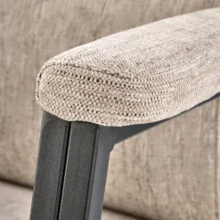 Sedia da ufficio con ruote e braccioli in tessuto beige Yara