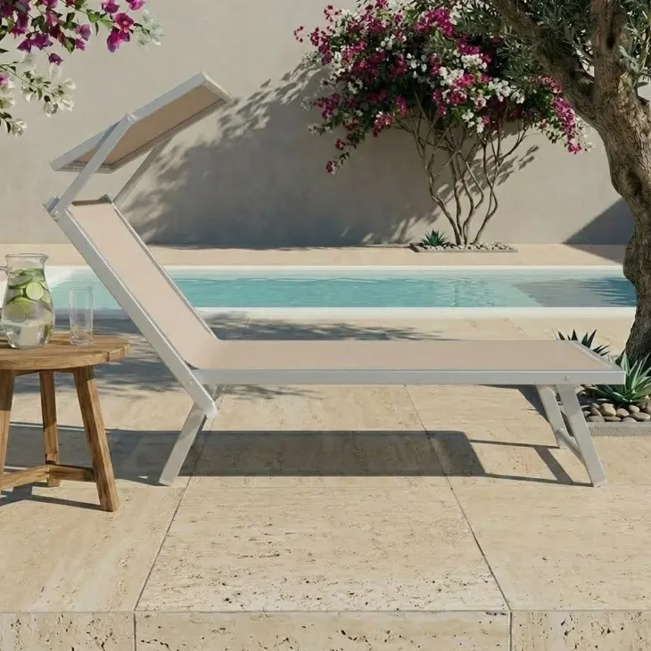 Set 2 lettini prendisole reclinabili in alluminio e textilene beige con tettuccio Apollo