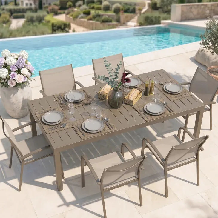 Set tavolo da giardino allungabile 200/300cm tortora + 6 sedie con braccioli tondi tortora Brezza
