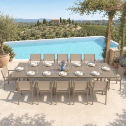 Set tavolo da giardino allungabile 200/300cm tortora + 6 sedie con braccioli quadrati tortora Brezza
